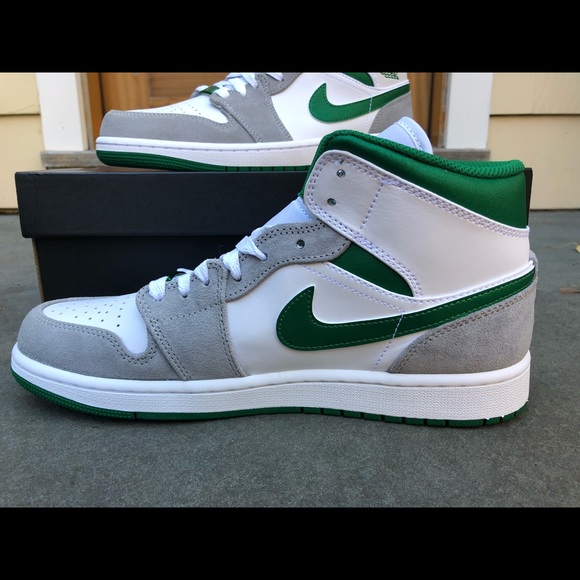 Air Jordan 1 Grey Green SE (Dead-Stock) - Picture 5 of 10